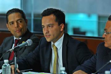  Lic. Emilio Suarez Licona, Abogado General y Comisionado para la Transparencia en la Secretaría de Desarrollo Social.
