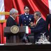 01 diciembre 2018 - El diputado Porfirio Muñoz Ledo recibió de Enrique Peña Nieto, la banda presidencial, y la depositó en manos del nuevo Jefe del Ejecutivo Federal, Andrés Manuel López Obrador.